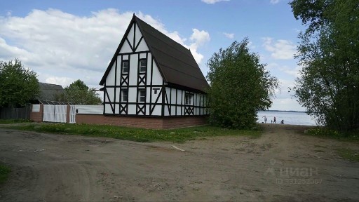 Сдается 2-этажный дом, 140 м²