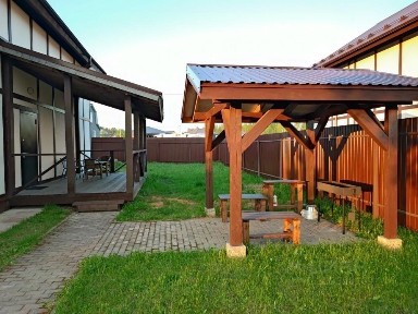 Сдается 2-этажный дом, 98 м²