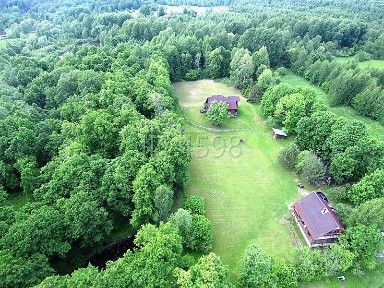 Сдается 2-этажный дом, 323 м²