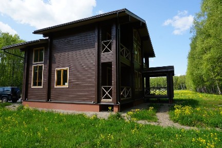 Сдается 2-этажный дом, 246 м²