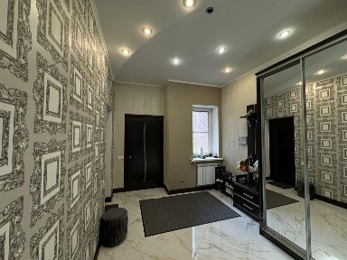 Сдается 3-этажный таунхаус, 315,8 м²