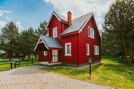 Сдается 2-этажный дом, 100 м²