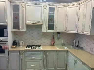 Продается 5-комн. квартира, 172 м²