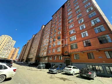 Продается 2-комн. квартира, 72 м²