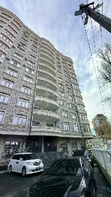 Продается 4-комн. квартира, 150 м²