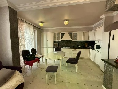 Сдается 2-комн. квартира, 98 м²