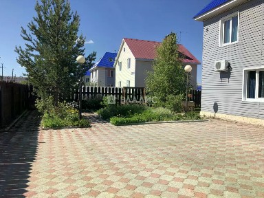 Продается 3-этажный дом, 235 м²