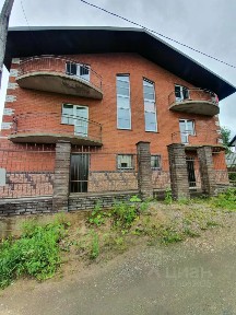 Продается 2-этажный дом, 489 м²