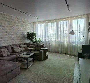 Продается 2-комн. квартира, 90 м²