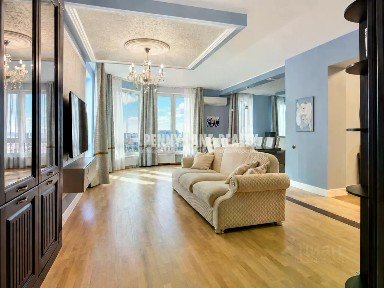Сдается 3-комн. квартира, 135,7 м²