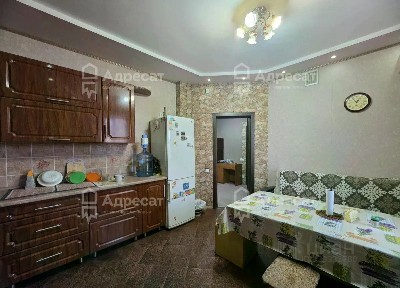Сдается 2-этажный дом, 160 м²