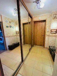 Продается 4-комн. квартира, 75 м²