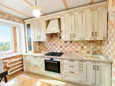 Продается 3-комн. квартира, 71,6 м²