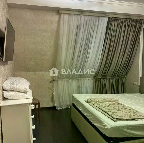 Продается 4-комн. квартира, 122 м²