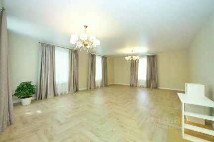 Сдается 5-комн. квартира, 260 м²