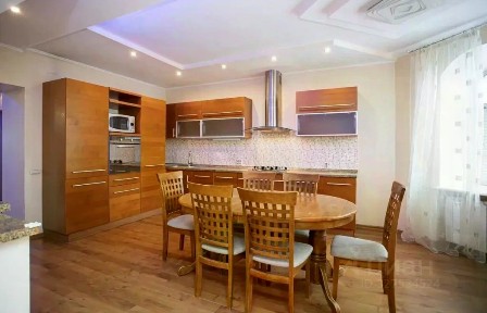 Сдается 3-комн. квартира, 107 м²