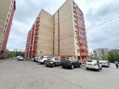 Сдается 4-комн. квартира, 130 м²