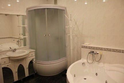 Сдается 2-комн. квартира, 90 м²