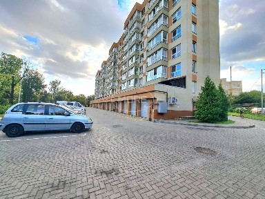Калининградская область, Калининград, р-н Центральный, просп. Победы, 80