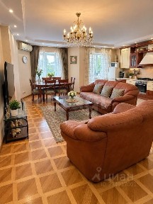 Продается 5-комн. квартира, 130 м²
