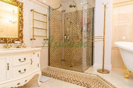 Продается 4-комн. квартира, 155,8 м²
