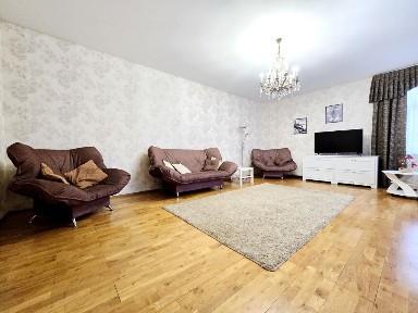 Сдается 3-комн. квартира, 118 м²