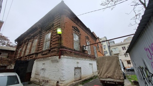 Ростовская область, Ростов-на-Дону, р-н Кировский, мкр. Центр, ул. Суворова, 40а