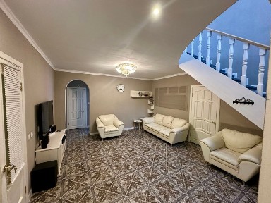 Сдается 2-этажный дом, 150 м²