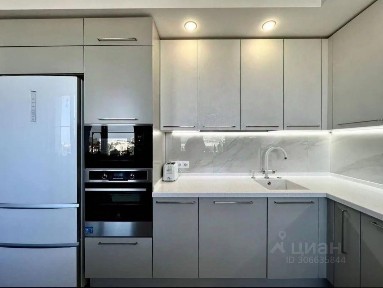 Сдается 4-комн. квартира, 120 м²