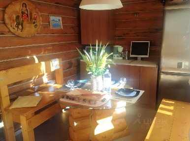 Сдается 2-этажный дом, 77 м²