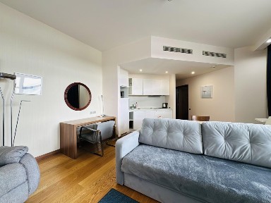 Продаются 2-комн. апартаменты, 61 м²