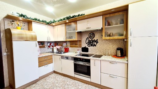 Сдается 4-комн. квартира, 102 м²