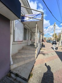 Продается торговая площадь, 178 м²