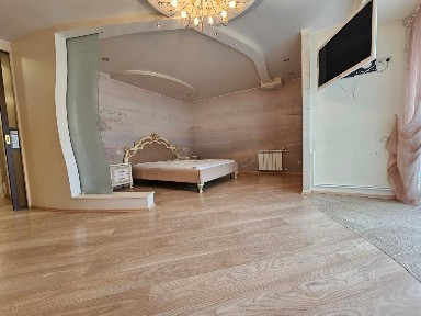 Продается 2-комн. квартира, 85 м²