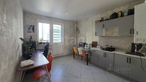 Продается 2-комн. квартира, 59,8 м²