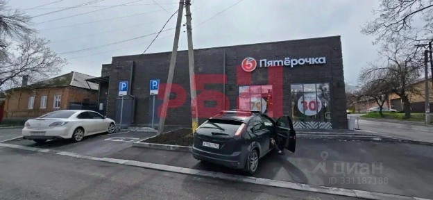 Ростовская область, Ростов-на-Дону, р-н Железнодорожный, мкр. Ленгородок, ул. Трудящихся, 131/33А