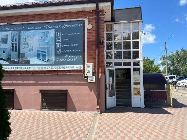 Продается торговая площадь, 300 м²