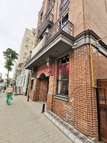 Продается торговая площадь, 630 м²