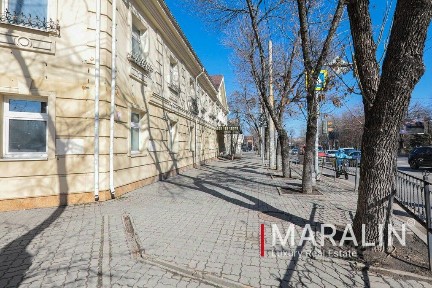 Продается здание, 1 200 м²