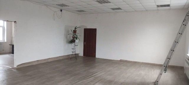 Продается помещение свободного назначения, 400 м²