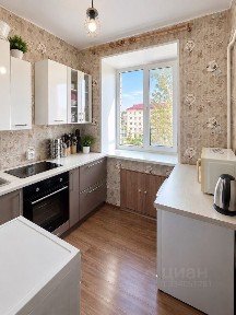 Продается 4-комн. квартира, 60,5 м²
