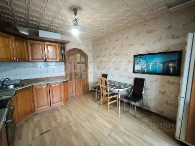 Продается 4-комн. квартира, 105 м²