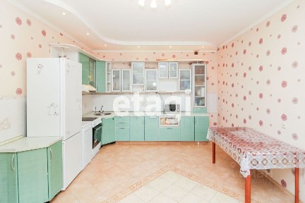 Продается 4-комн. квартира, 101,3 м²