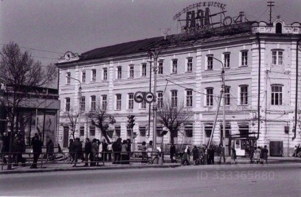 Продается здание, 6 000 м²