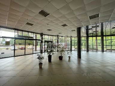 Продается здание, 8 121 м²