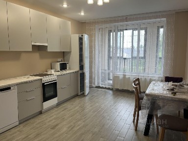 Сдается 2-комн. квартира, 76,7 м²