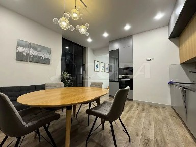 Продается 3-комн. квартира, 101 м²