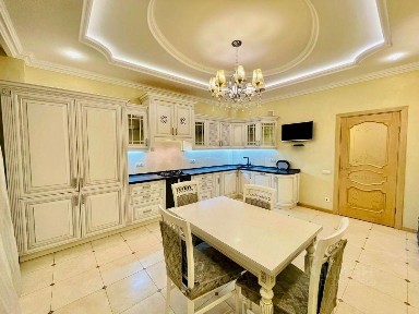 Сдается 3-комн. квартира, 120 м²