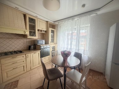 Сдается 3-комн. квартира, 236 м²