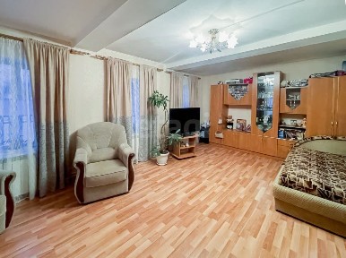 Продается 50% часть дома, 80 м²